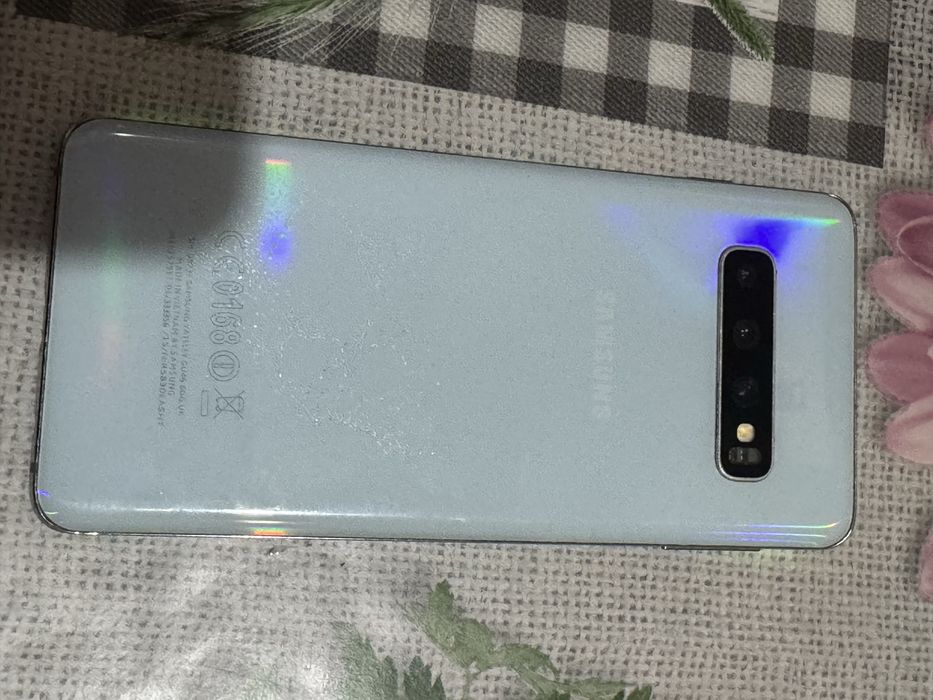Продавам  samsung S10 512gb