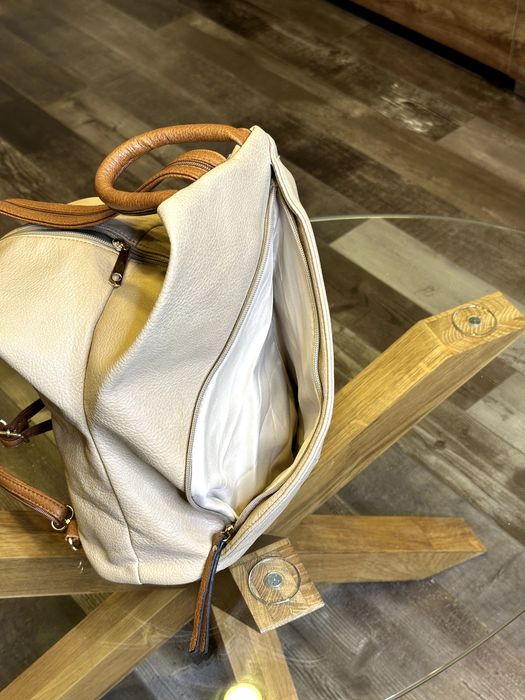 ПРОМО ЦЕНА! Дамска раница/чанта Guess - отлично състояние