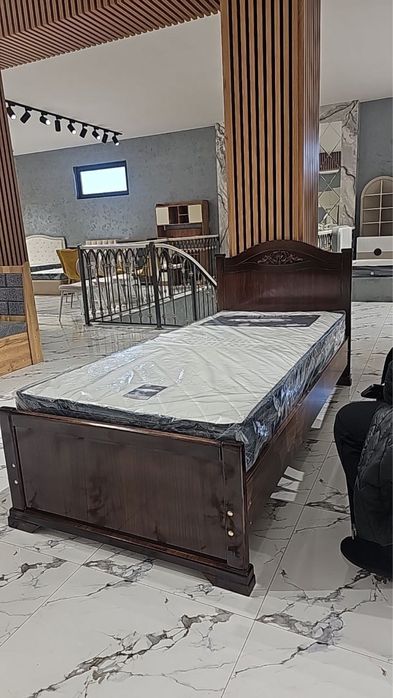 Кровать, односпальная кровать, диван