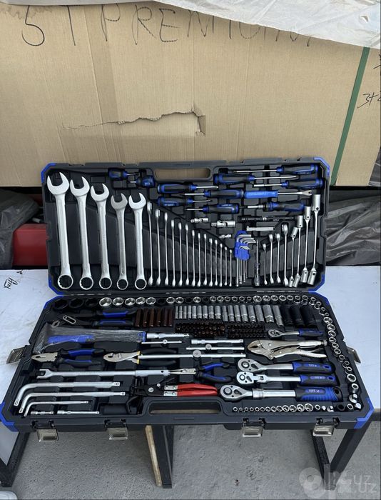ключ набор йофе. Klyuch nabor yofe 142pcs 82pcs 252+2 nabor chemodan