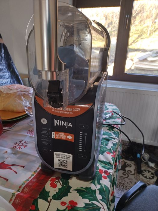 Aparat pt preparare slushi/ băuturi răcoritoare.