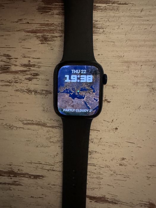 Apple watch series 7 midnight aluminum case
