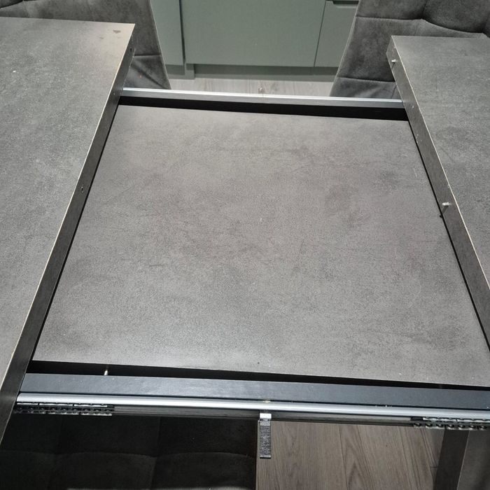 Vand masa bucatarie + scaune