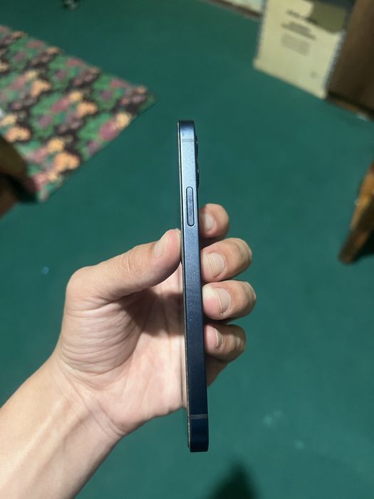 Iphone 12  81% YOMKOST