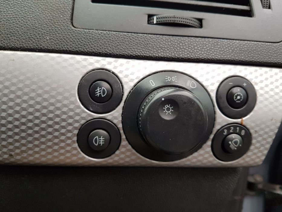 Bloc Lumini cu Proiectoare Opel Astra H 2004 - 2010