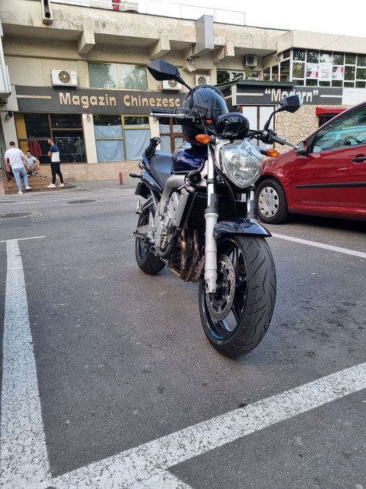 Vând motocicleta Yamaha fz6n Fazer