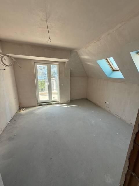 Продава се Мезонет в Бургас, Братя Миладинови - 163 кв.м за 2037 €/кв.м - Снимка #4