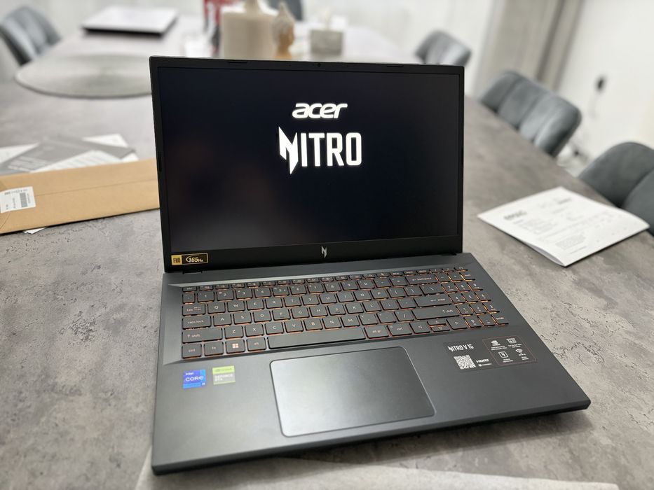 Acer Nitro V15 (Gaming) i9/1T ssd/8gb Video/32gb ram