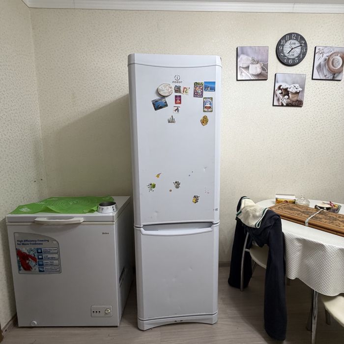 Холодильник Indezit двухкамерный