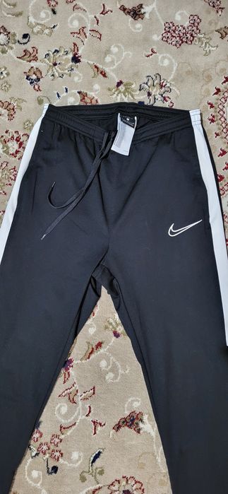 Trening Nike ca și nou. [Original)