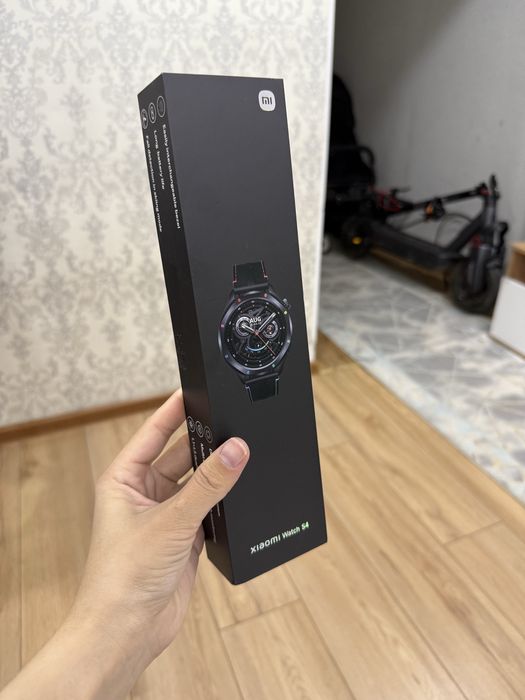 Смарт-часы Xiaomi Watch S4