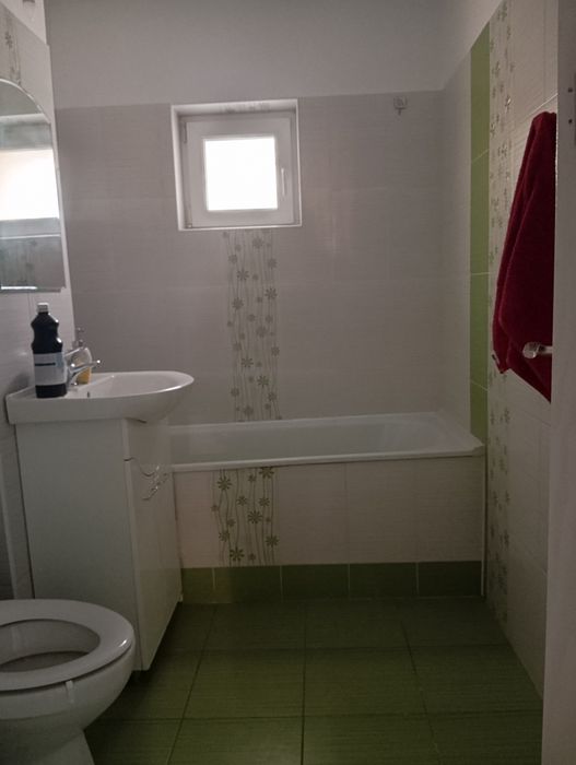 Închiriez apartament 3 camere Obcini Suceava