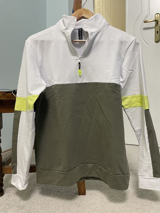 Спортна блуза