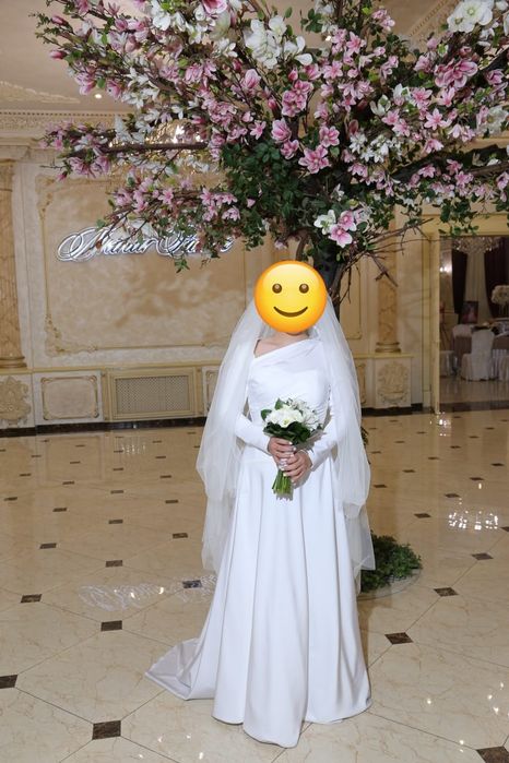 Продаётся дизайнерское свадебное платье