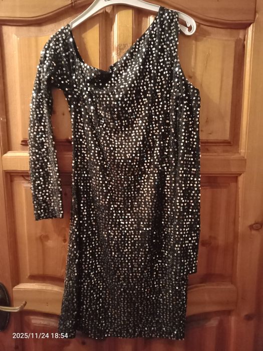 Платье с пайетками