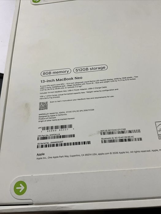 Продам MacBook Neo 8/512 зелёного цвета новый из Америки