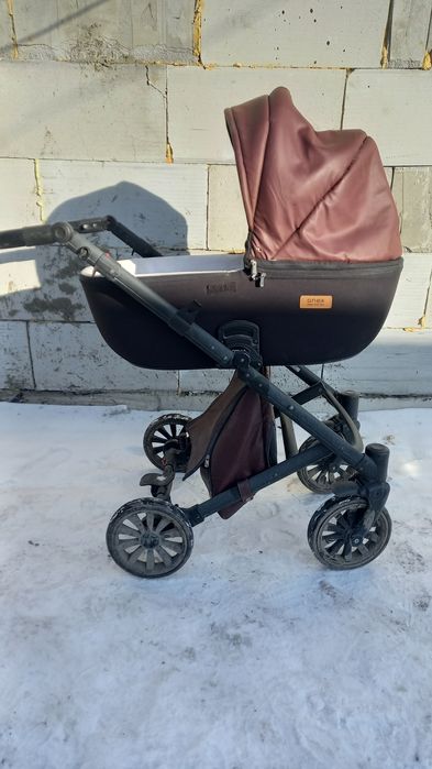 Продам коляску anex