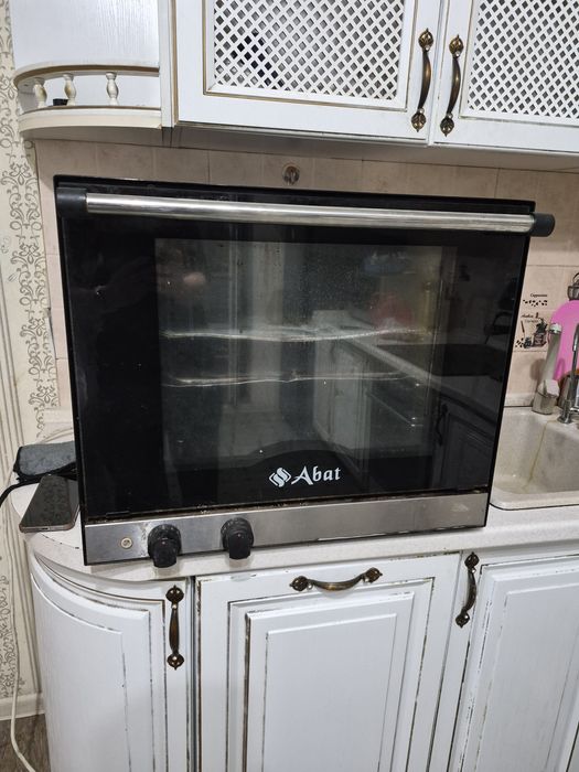 Продам печь конвекционную  Абат