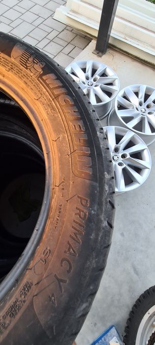 4 Anvelope 215 55 17 Bridgestone Touranza Michelin Primacy 4