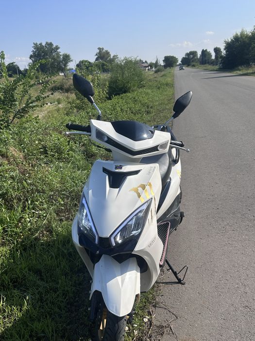 Продаи скутер м8