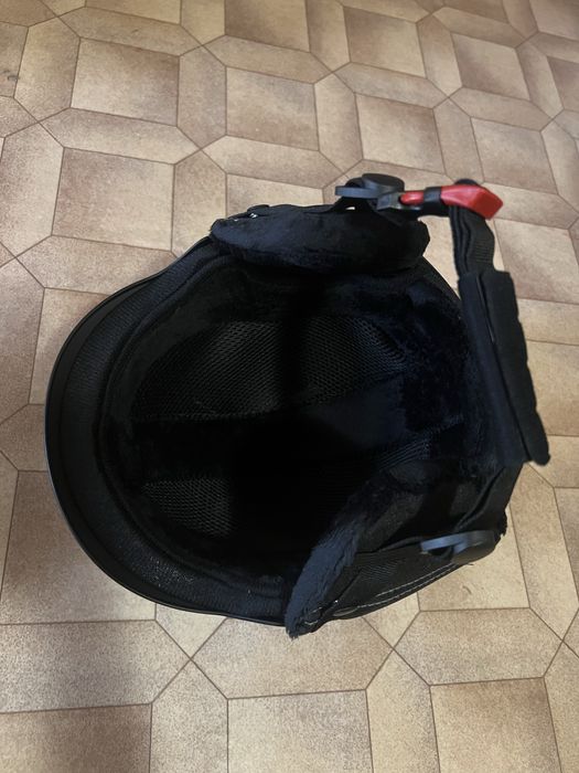 Продам новый горнолыжный шлем