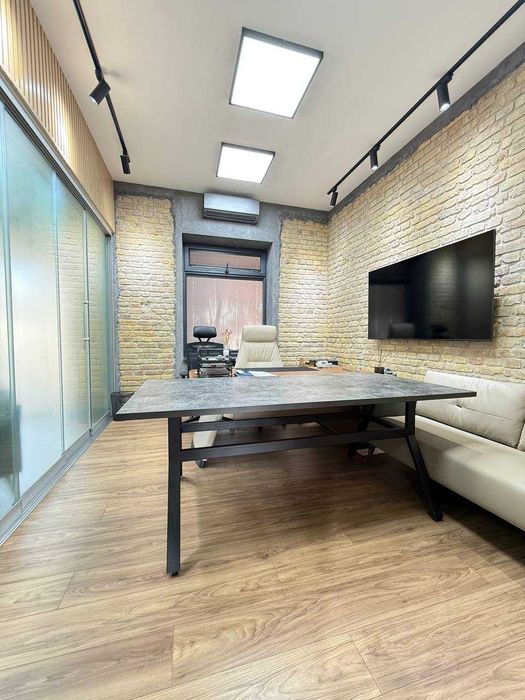 Аренда помещения, ЖК Барокко, Гидрометцентр 75 м² + 20 м² веранда