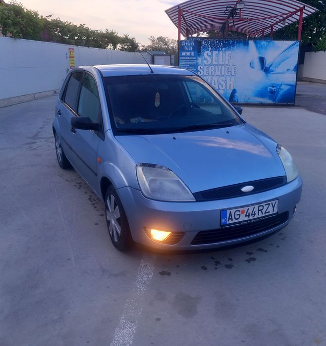 Vând schimb Ford fiesta 1.4 diesel