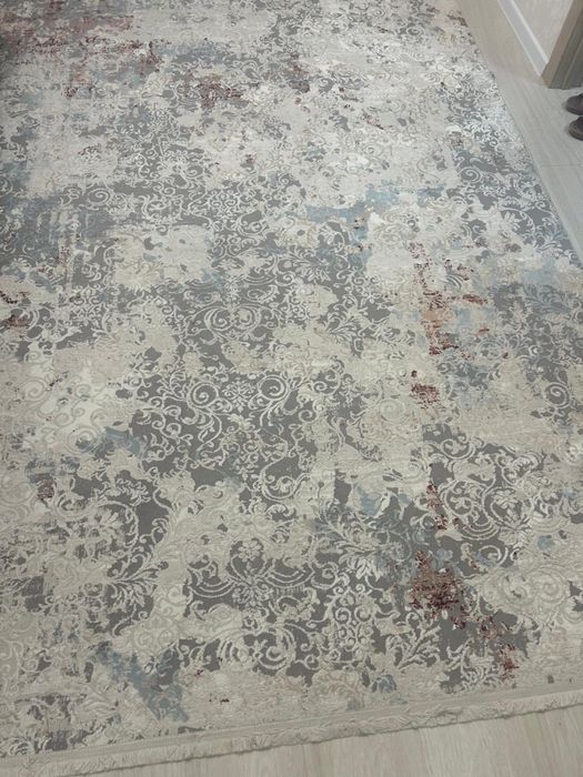 Продам ковёр в хорошем состоянии