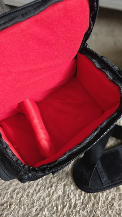 Canon EOS 2000D + обектив