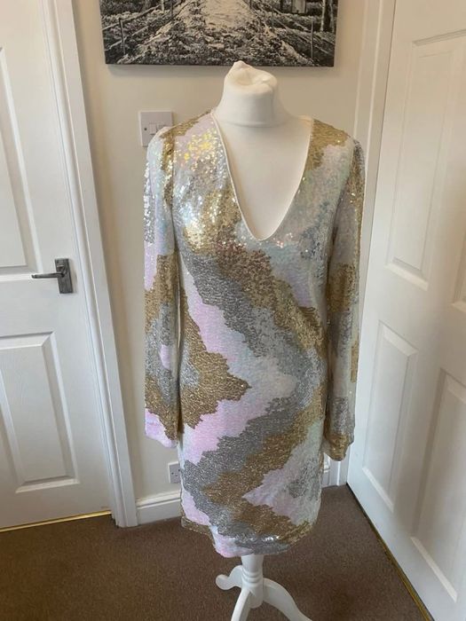 YAS нова размер М /блестяща красота