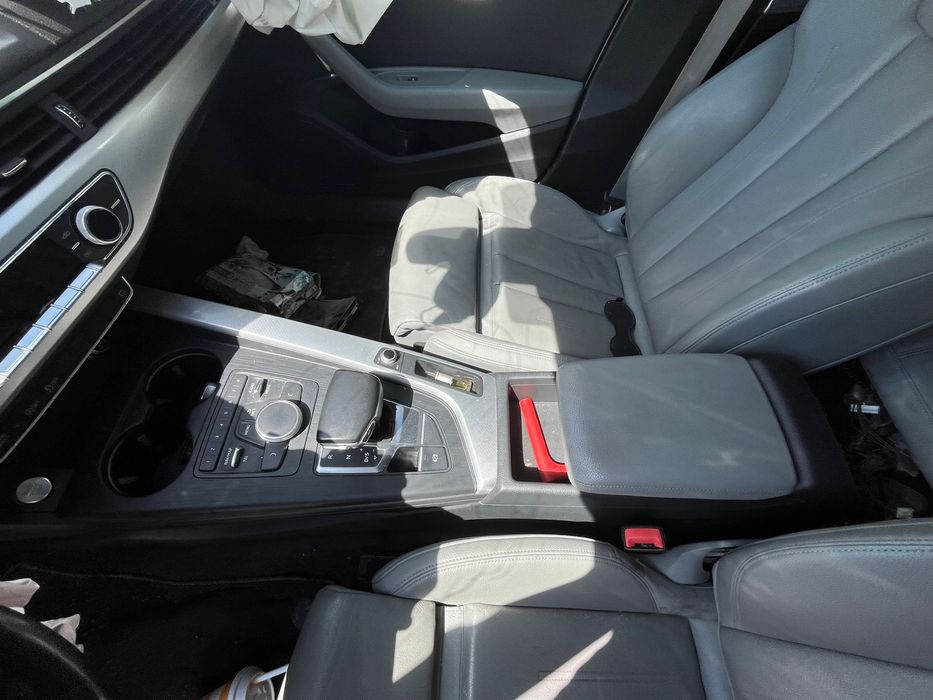 На части Audi A4 b9 8w седан 2018г 2.0tdi cod Det 190кс автомат шибидах кожен салон