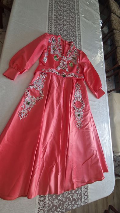 Продам красивые платья