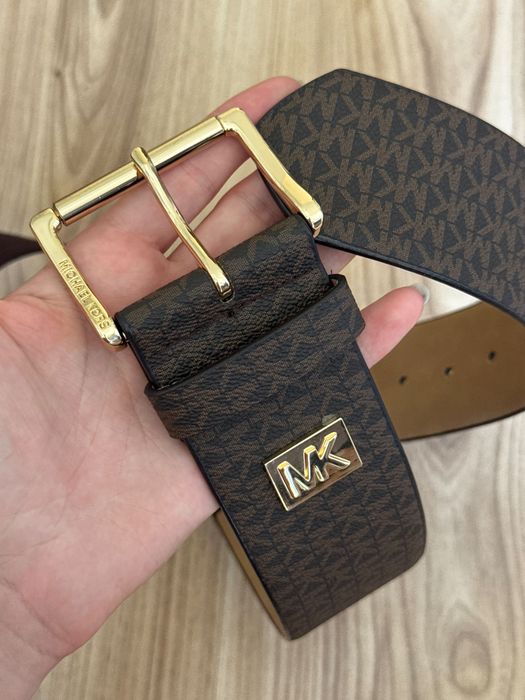Оригинален дамски колан на Michael Kors