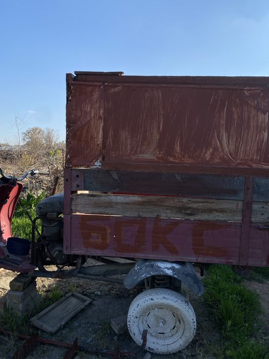 Муравей с прицепом