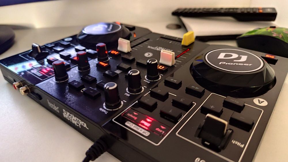 Consola Hercules Dj Control Instinct