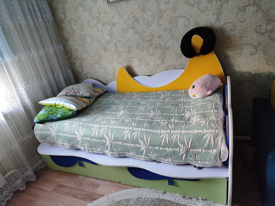 Мебель в детскую комнату