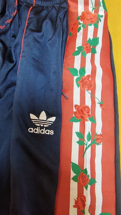 Adidas дамско долнище.