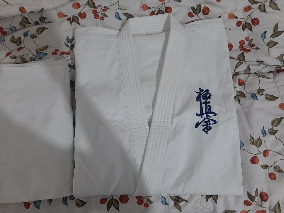 Кимоно для каратэ киокушинкай