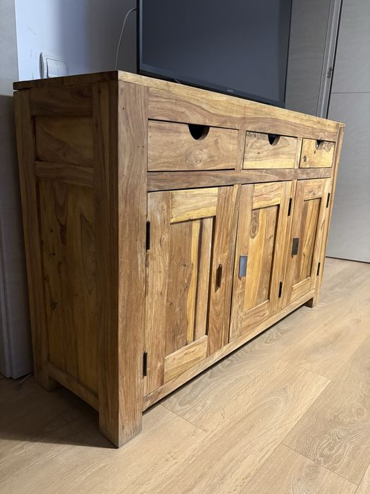 Vand comoda din lemn masiv