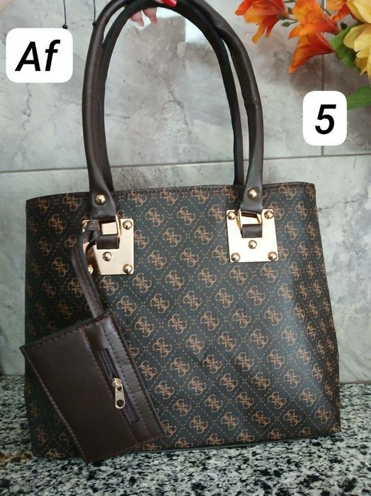 Gentuțe și rucsacuri