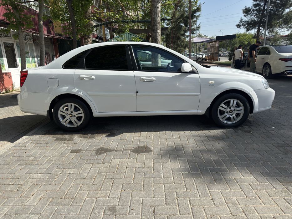 Lacetti 2 poz 2009 IDEAL