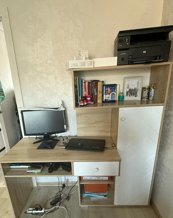 Продам компьютерный стол