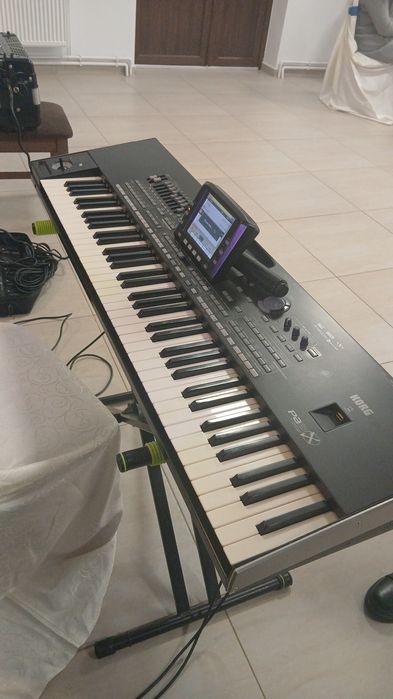 Vând Korg Pa3x Pro 76