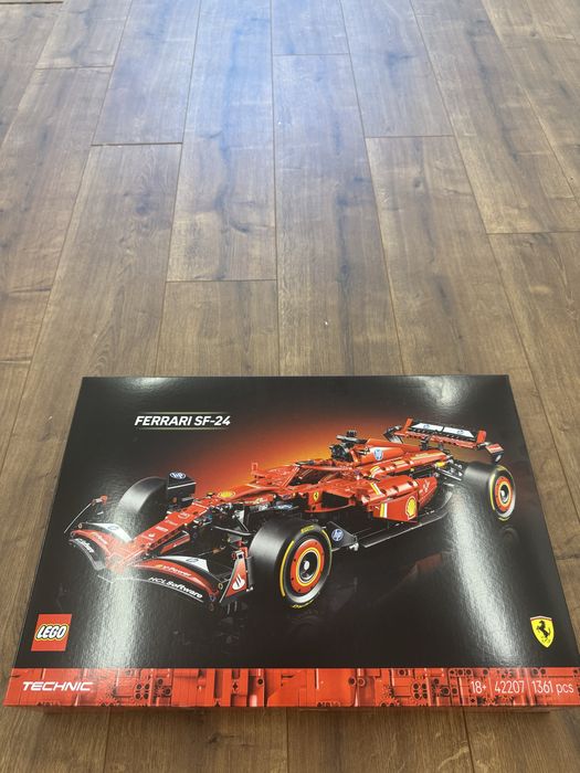 F1 Кола Ferrari SF-24