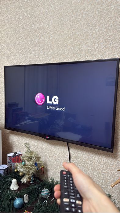 Продам телевизор LG 42д