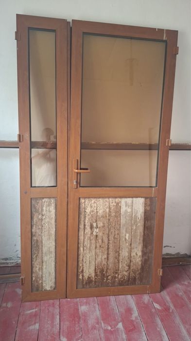 Есік качествосы жақсы, 1.20 ға 2.20 размер.