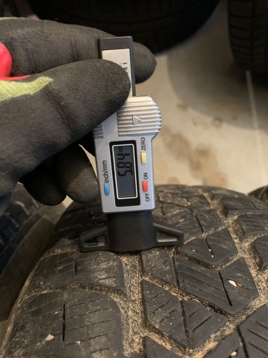 Set 4 anv M+S Pirelli Scorpion/Continental 215/60/17