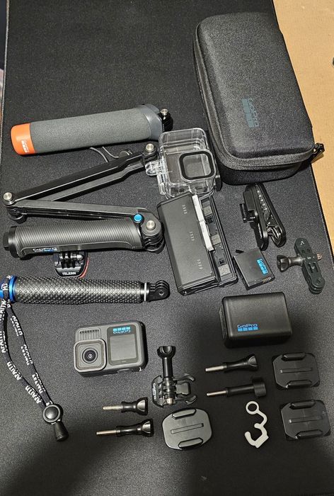 GoPro Hero 13 Black+ 4 acumulatori+ Accesorii (pret fix)