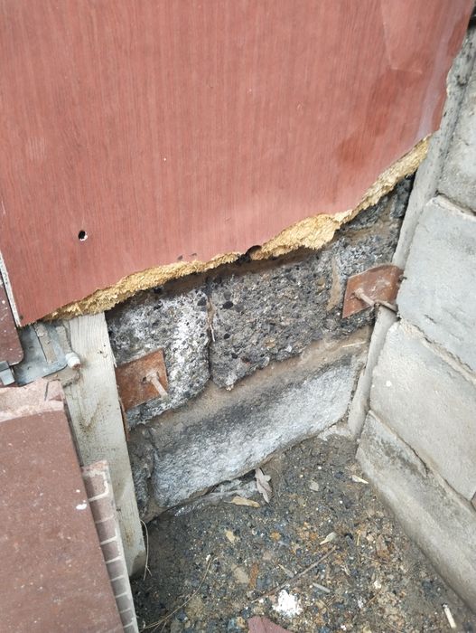 Плитка 60*60, пескоблок , решетка дверная