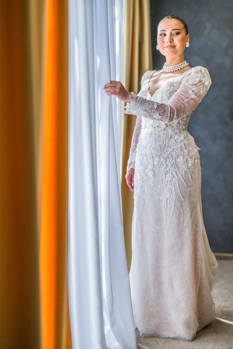 Rochie de mireasă + voal Pronovias